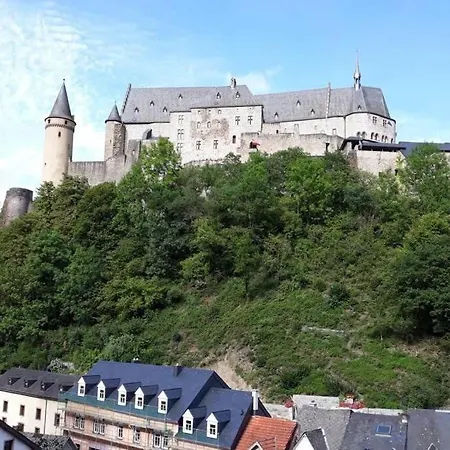 Nyaraló The - Charming In The Forest